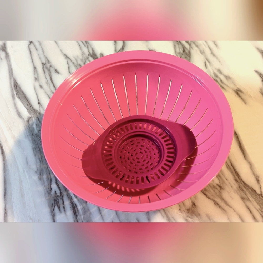 Tupperware Colander Set - Picture 2 of 2